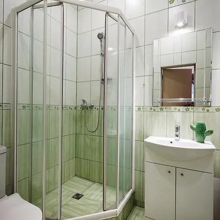 Brand-new 4br For 8 - Quiet & Easy 1st Floor Riga