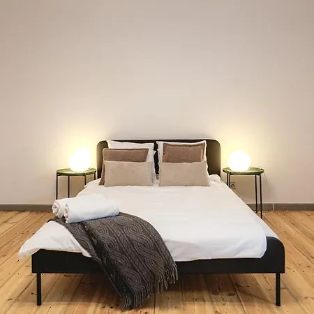 Brand-new 4br For 8 - Quiet & Easy 1st Floor Appartement Riga